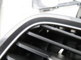 Embellecedor con difusores para monitor Discover PRO de 9.2" - VW GOLF 7